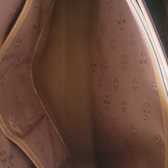 Tory Burch leather tote in tan - Picture 3 of 6